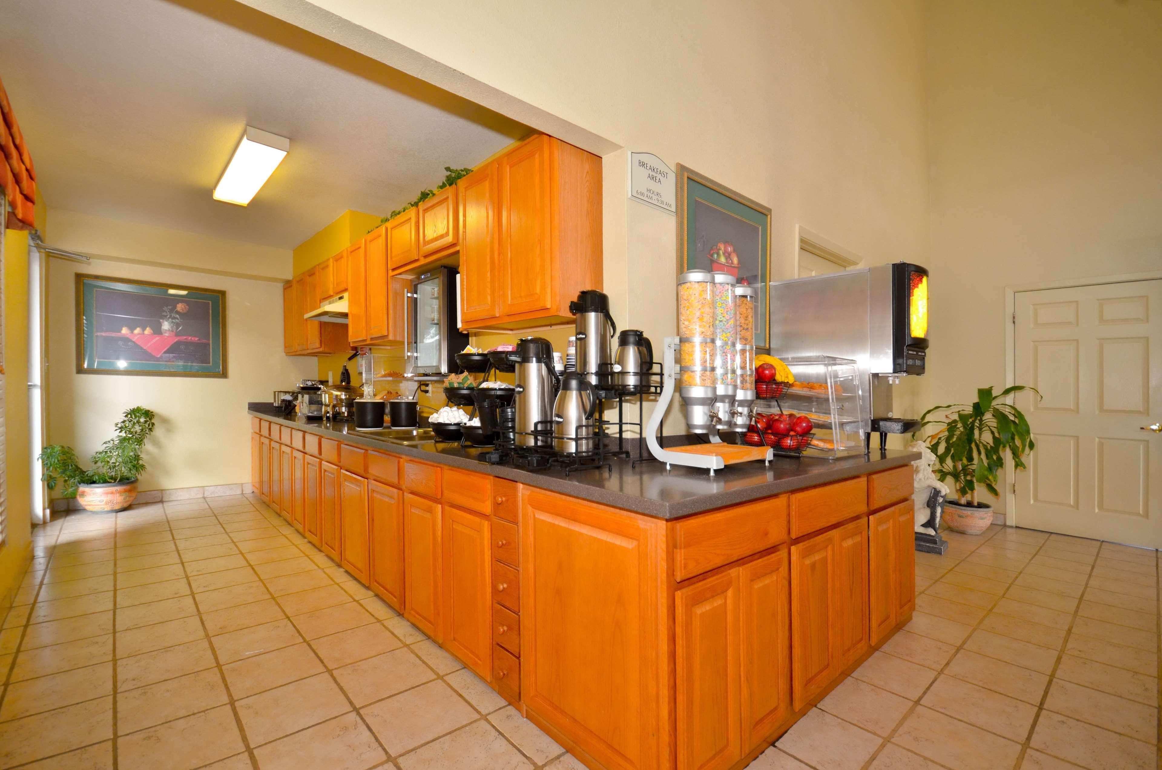Best Western Executive Inn Hallettsville Eksteriør bilde