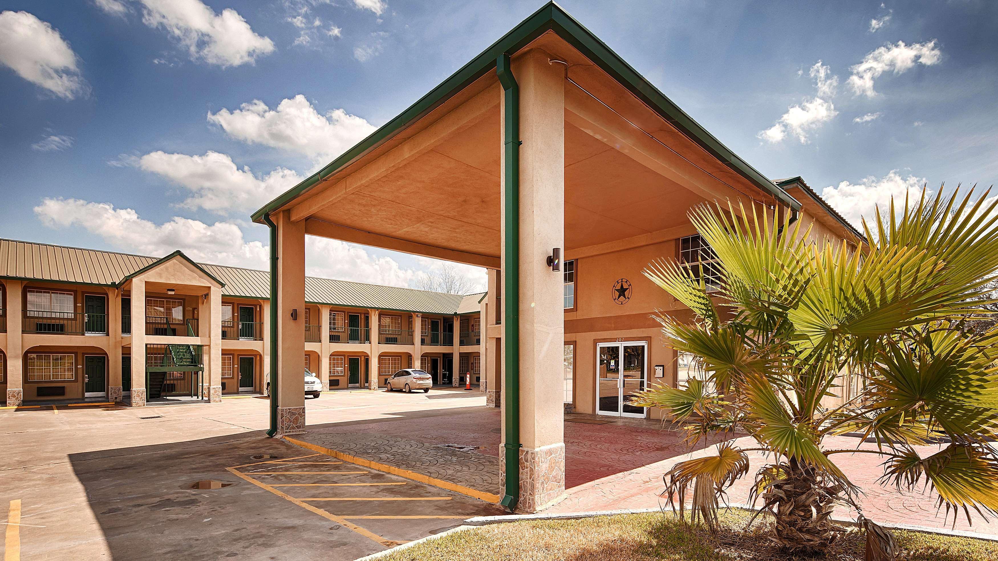 Best Western Executive Inn Hallettsville Eksteriør bilde