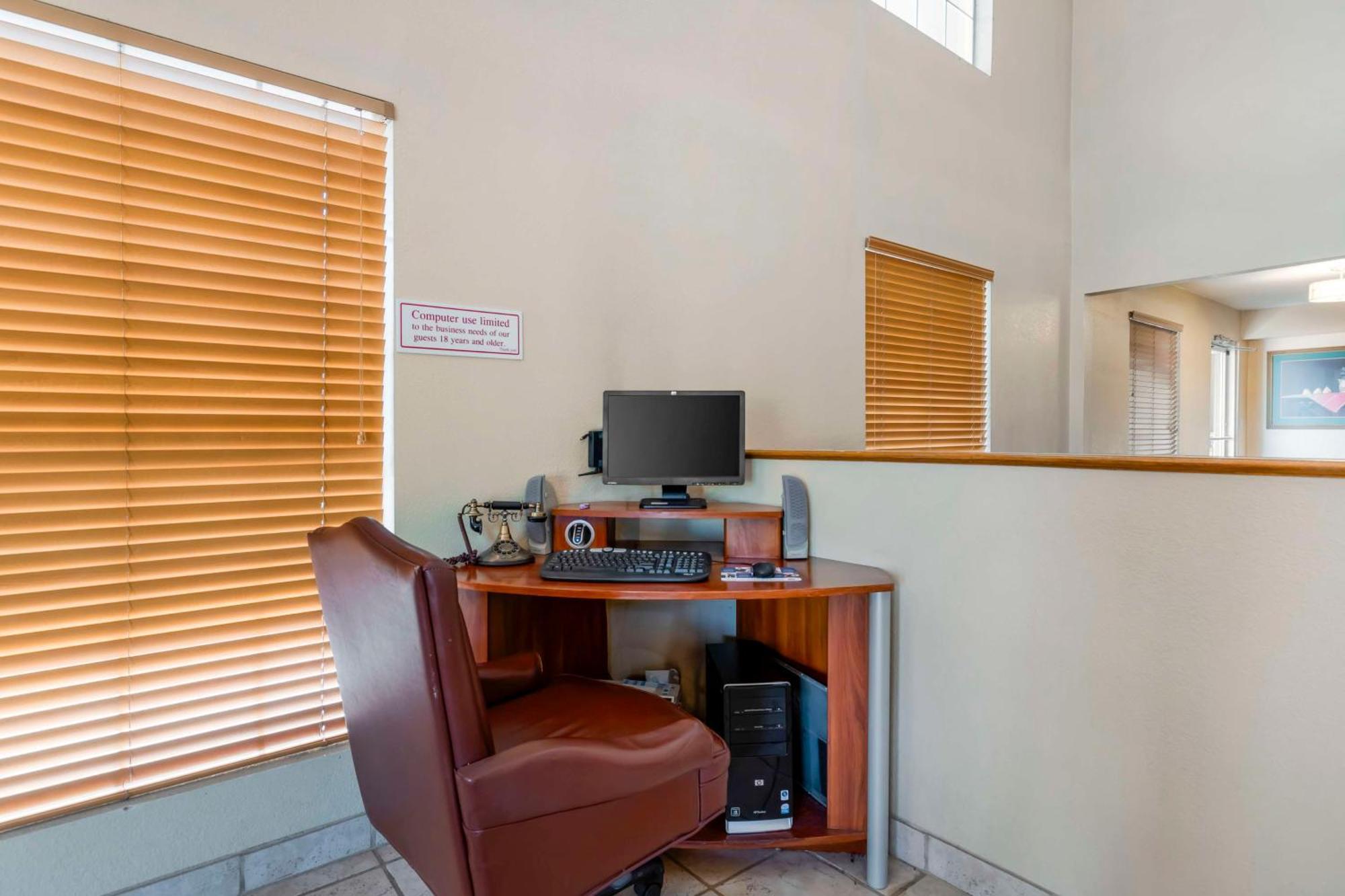 Best Western Executive Inn Hallettsville Eksteriør bilde