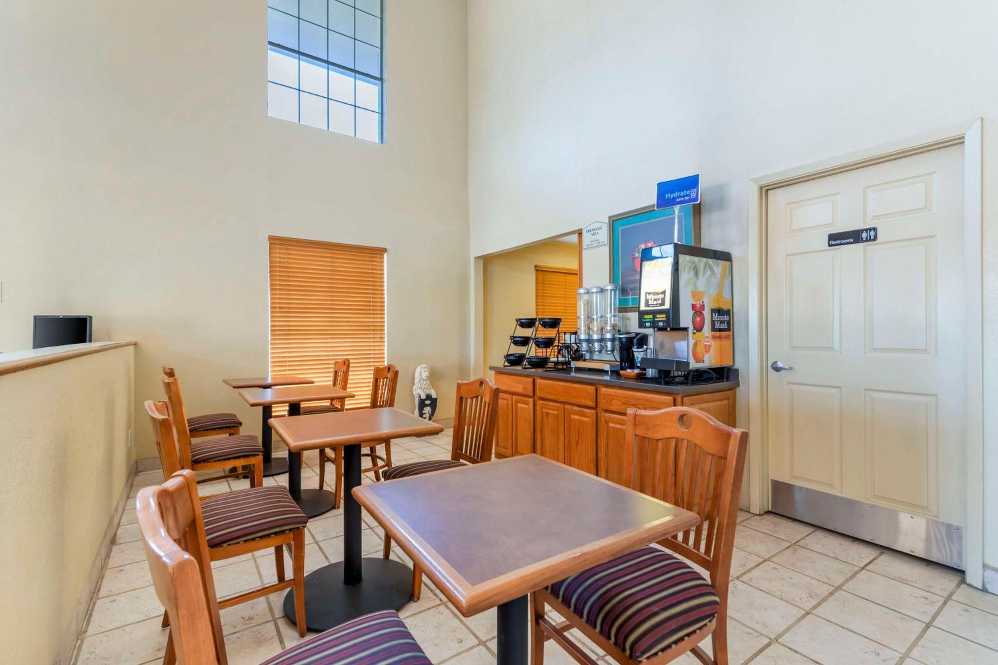 Best Western Executive Inn Hallettsville Eksteriør bilde