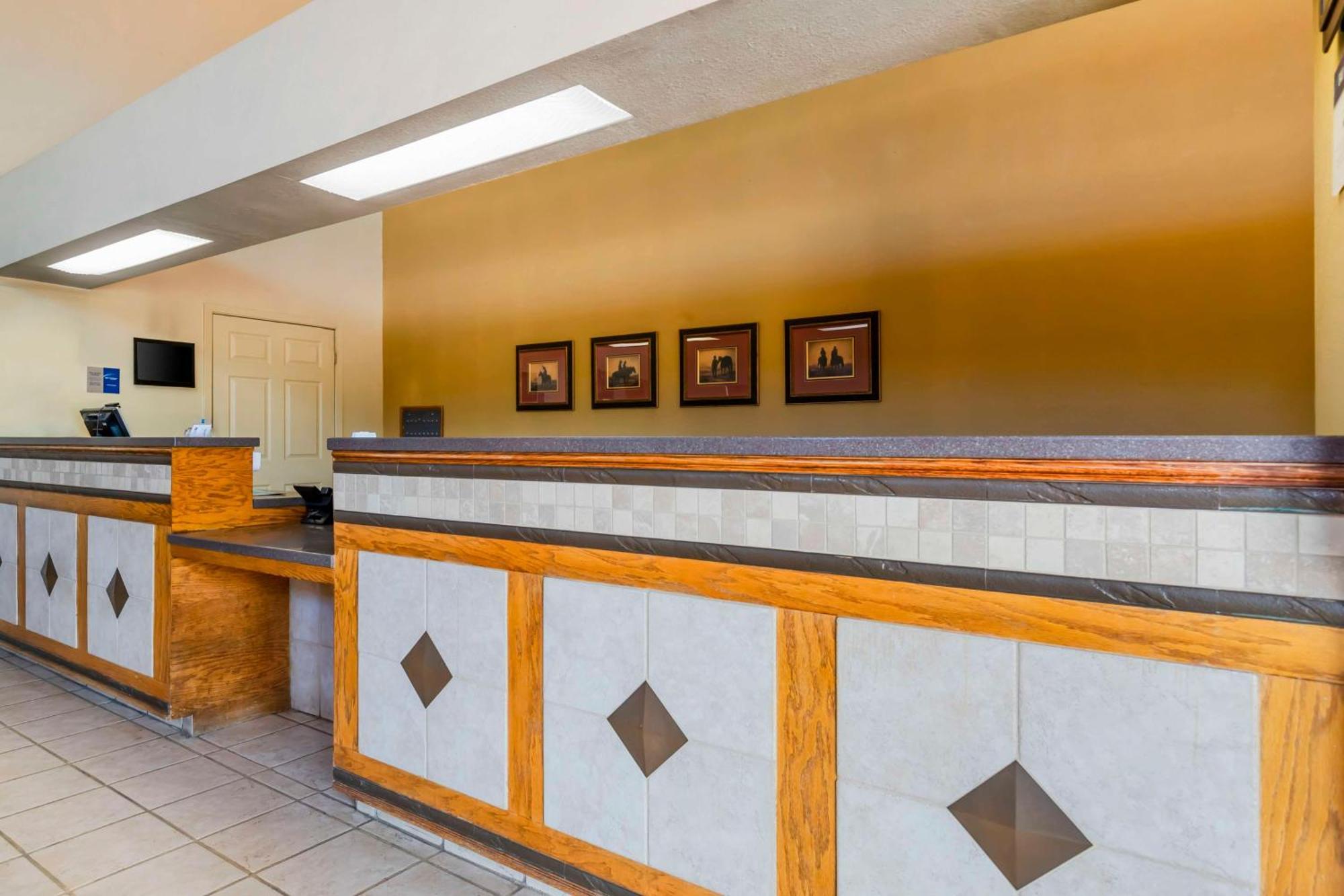 Best Western Executive Inn Hallettsville Eksteriør bilde