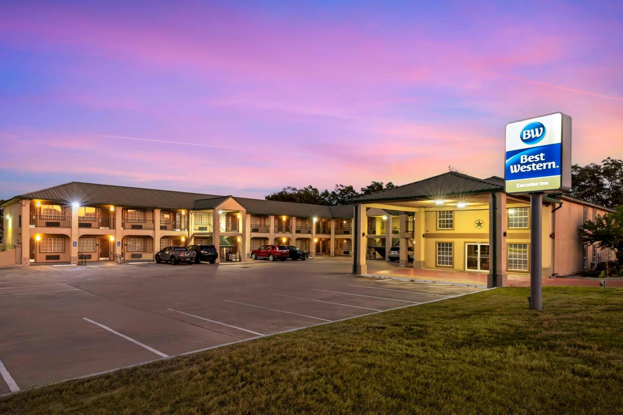 Best Western Executive Inn Hallettsville Eksteriør bilde