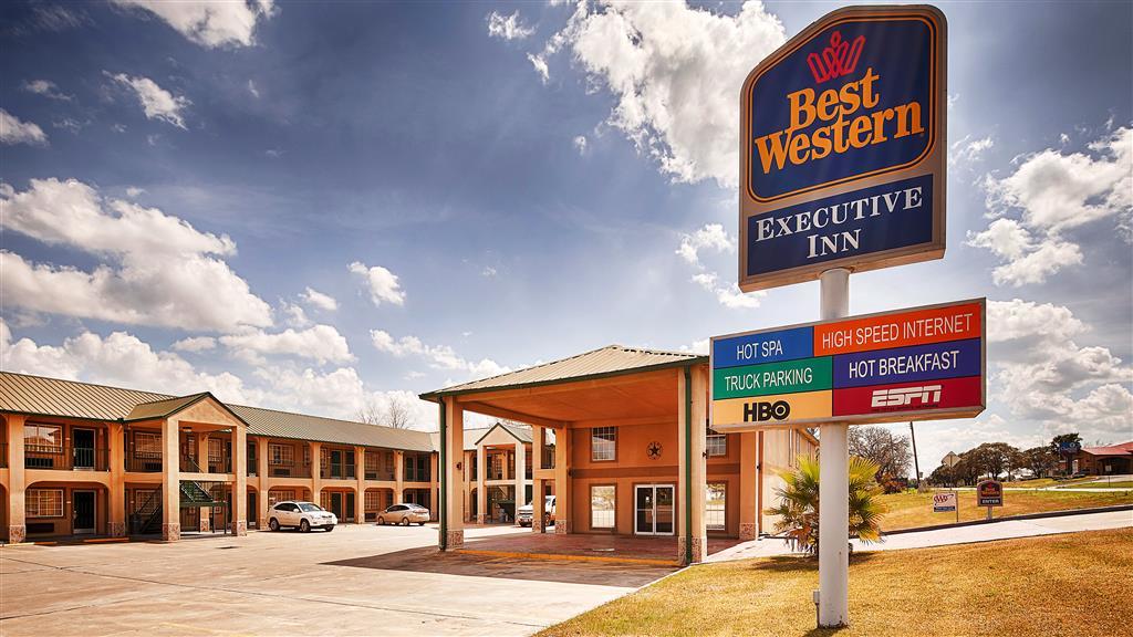 Best Western Executive Inn Hallettsville Eksteriør bilde